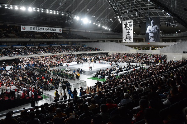 第13回世界大会／大山倍達生誕100年記念演武・大会祝賀演奏など