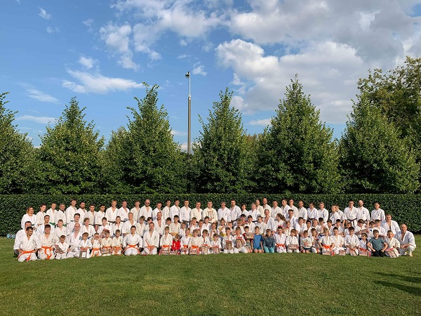 「モスクワ武道交流会」で極真空手の演武を披露