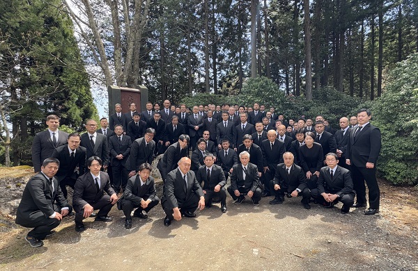 三峯神社にて大山倍達総裁慰霊祭・支部長講習会